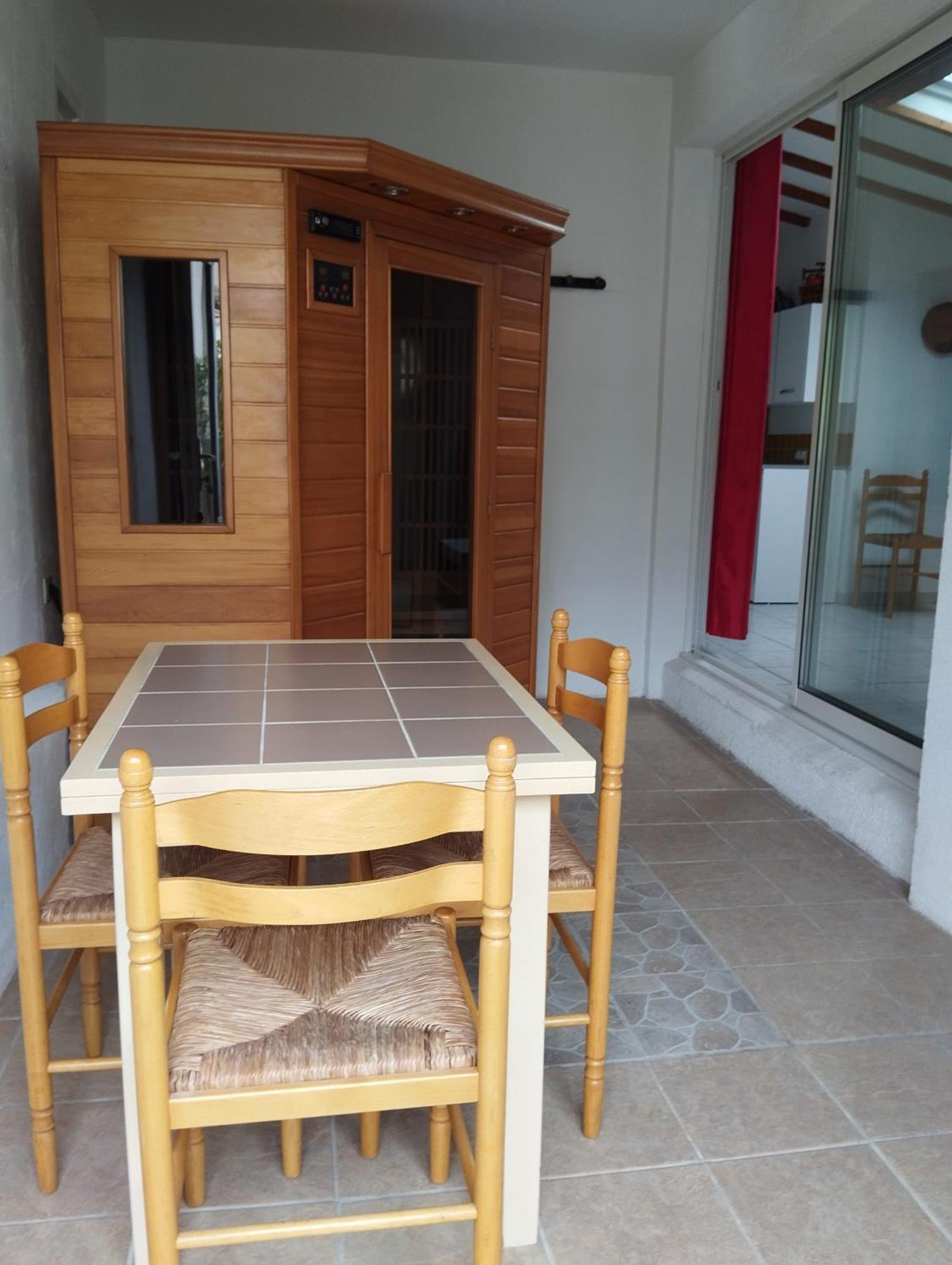 Appartamento Bienvenue Au Pied Des Alpilles Saint-Étienne-du-Grès Esterno foto