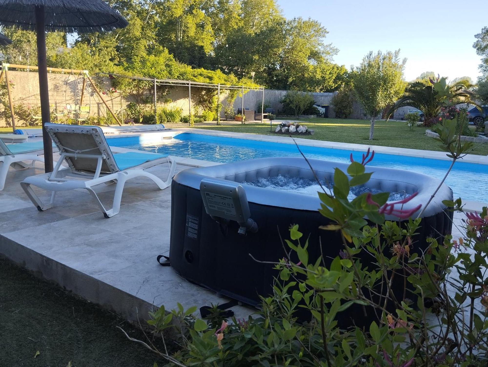 Appartamento Bienvenue Au Pied Des Alpilles Saint-Étienne-du-Grès Esterno foto